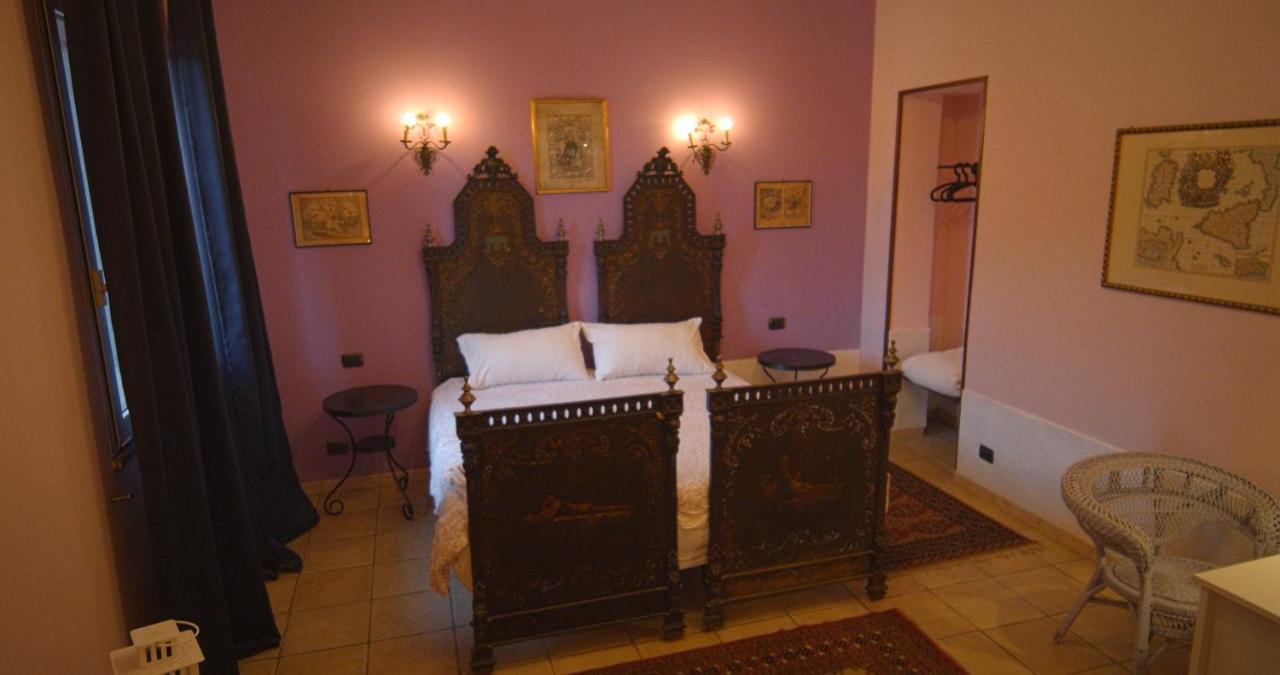 Castello D'Urso Somma B&B คาตาเนีย ภายนอก รูปภาพ