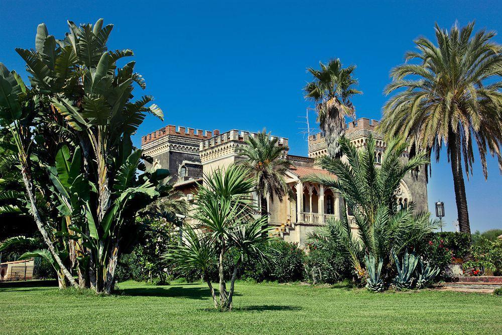 Castello D'Urso Somma B&B คาตาเนีย ภายนอก รูปภาพ